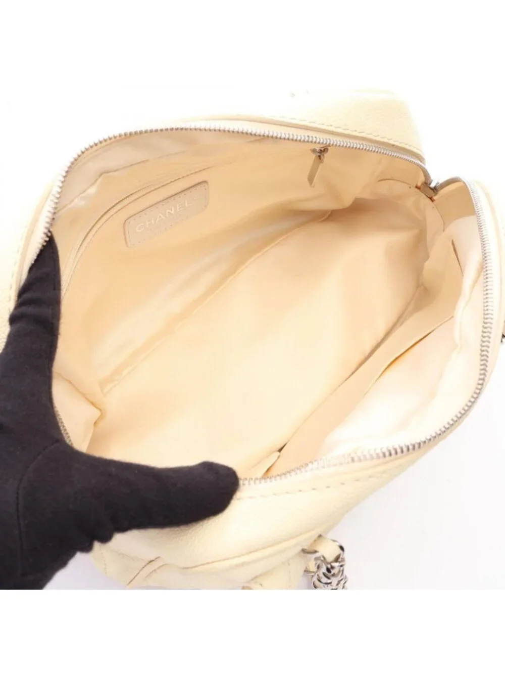 Chanel Shoulder Bag Quilted Cream Caviar Leather Chain